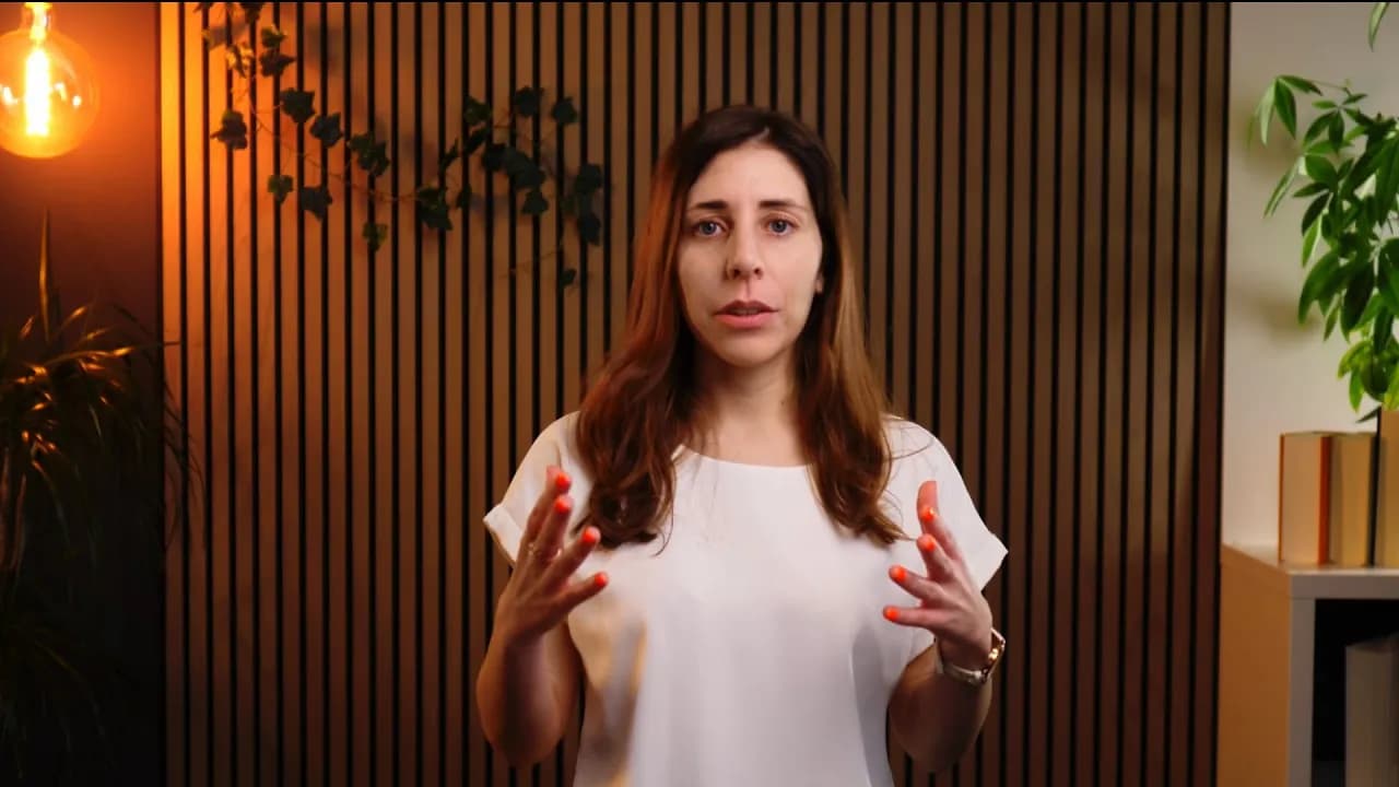 Claudia Guerreiro, Founder, Conscious Marketing Movement thumbnail