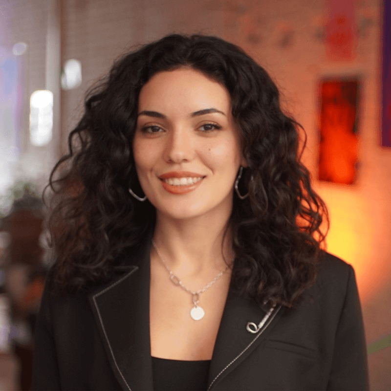 Eda Burcu Senel picture