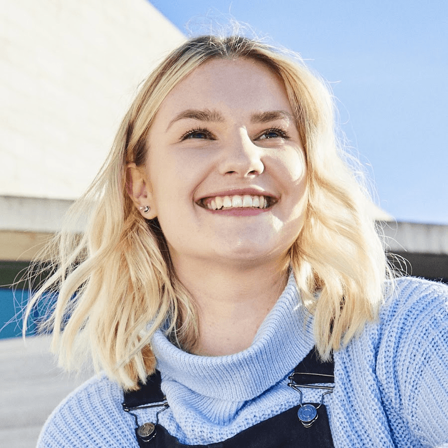 Abi Connick picture